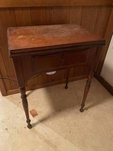 lot 171 image: Antique Singer Hiding Sewing Table See Description for Moving Information