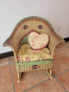 lot 120 image: Nursery Wicker Dcor