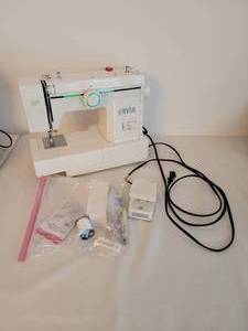 lot 52 image: Elnita 225 Model Sewing Machine