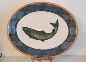 lot 101 image: Darling Hors DOeuvres Service for 8 by Williams-Sonoma - Trout