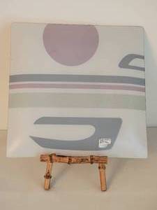 lot 160 image: MCM Pop Art Glass Display  Serving Tray