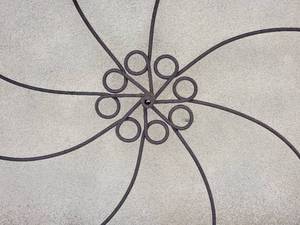 lot 28 image: Charming Rustic Art Sculpture