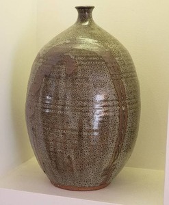 lot 3A image: Breathtaking Fine Art Ceramic Vessel - 15