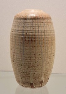 lot 3B image: Stunning Fine Art Earthenware Cylinder Vessel - 11 12 - SIGNED