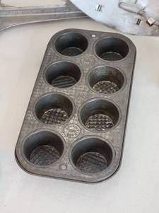 lot 127 image: Winsome Vintage Mechanical Kitchen Implement Collection