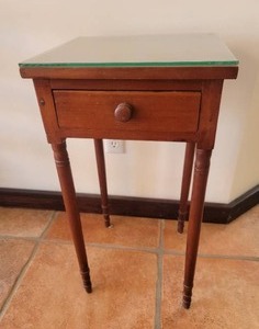 lot 72 image: Antique Hand-Crafted Accent Table