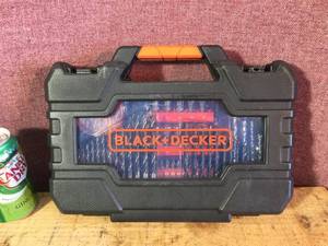 lot 7 image: Black & Decker Bit Set