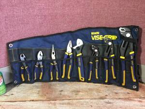 lot 9 image: IRWIN Vise-Grip 8pc Groovelock Pliers Set - With Case