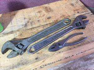 lot 12 image: 3 Diamond Wrenches