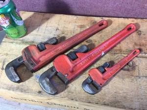 lot 24 image: Husky - Superior - Pittsburgh Pipe Wrenches
