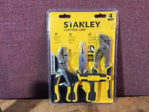 lot 30 image: Stanley 4pc Pliers Set