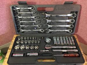 lot 45 image: Metrinch Tool Wrench - Socket Set