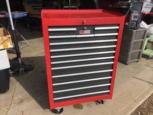 lot 54 image: Craftsman 14 Drawer Rolling Tool Cabinet - With Keys