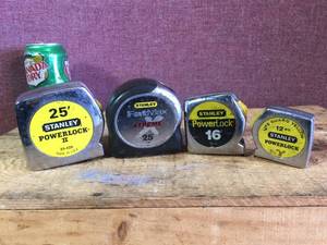 lot 85 image: 4 Stanley Tape Measures