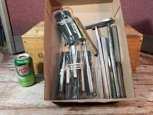 lot 121 image: Variety Craftsman Chisels - Punches