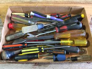 lot 133 image: Large Group Screwdrivers
