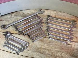 lot 140 image: Group Craftsman Wrenches