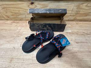 lot 35 image: CHACO Sandals (Mens Size 13)