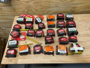lot 75 image: MILWAUKEE- Lot of Non-Working Tape Measures