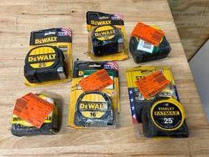 lot 76 image: DEWALT- Lot of Non-Working Tape Measures