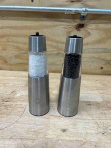 lot 63 image: Rechargeable Automatic Salt & Pepper Grinders