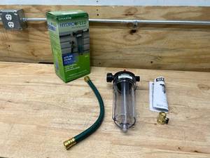 lot 46 image: Chapin International Chapin HydroFeed 4701, 24-Ounce
