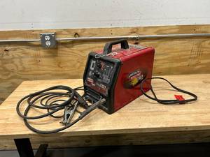 lot 89 image: LINCOLN ELECTRIC WELD-PAK 100 HD