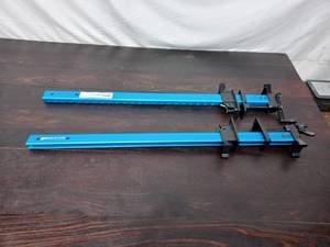 lot 7 image: Rockler 24 Aluminum Sure-Foot Clamps