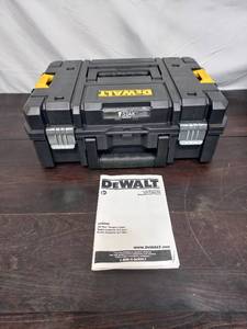 lot 24 image: DeWalt Compact Router