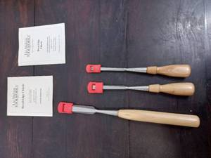 lot 48 image: Three Lie-Nielsen Chisels With Handles