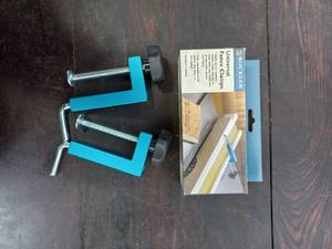 lot 119 image: Two Pairs Of Rockler Universal Fence Clamps