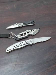 lot 152 image: CRKT Knives