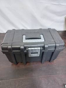 lot 180 image: Toolbox & Tools