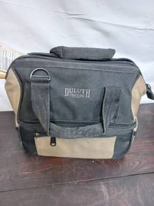 lot 198 image: Duluth Trading Bag & Tools