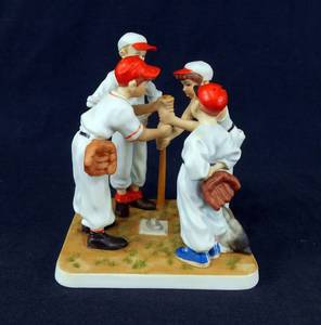 lot 6 image: 1992 Norman Rockwell Sporting Boys Choosin Up  Dave Grossman Creations Limited Edition Numbered Figure