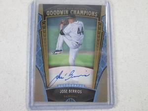 lot 52 image: 2015 Upper Deck Jose Berrios Goodwi...