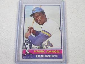lot 66 image: 1976 Topps Hank Aaron Card...