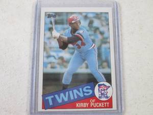 lot 68 image: 1985 Topps Kirby Puckett RC Card...