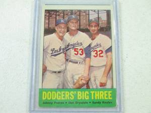 lot 100 image: 1963 Topps Dodgers Big Three Johnn...