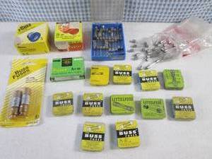 (EC1) Assorted Old Style Fuses...