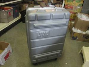 (D-4) JVC RoadTravel Case on Wheel...