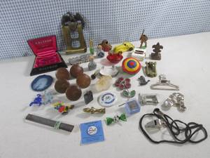(BSB) Asssorted Small Collectibles...
