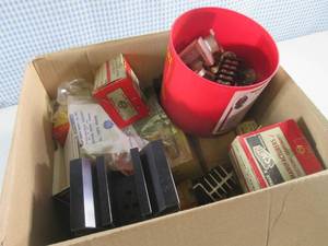 (CSB) Box of Assorted Vintage Elect...