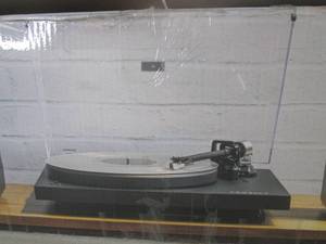 (D-1) Crosley C6 2-Speed Turntable ...