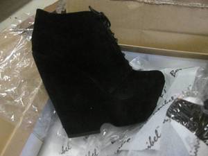 (D-4) Case of 12 Pairs of Bonnibel ...