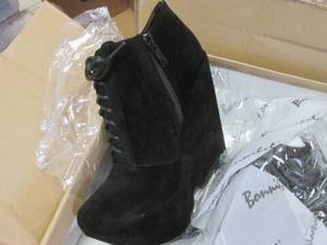 (D-4) Case of 12 Pairs of Bonnibel ...