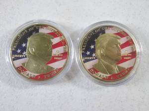 (CNTR) 2 Trump Coins in Plastic Cas...