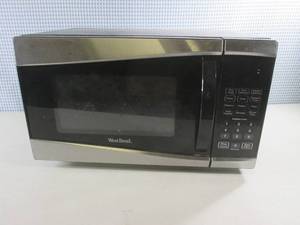 (EW6) West Bend Microwave - Works...