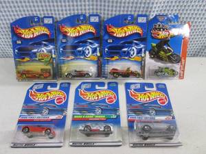 (EC1) Assorted Hot Wheels In Packag...