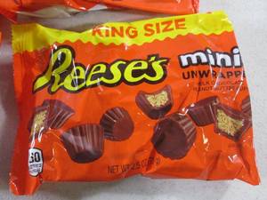 (B-2) 12 King Size Reeses Minis Unw...